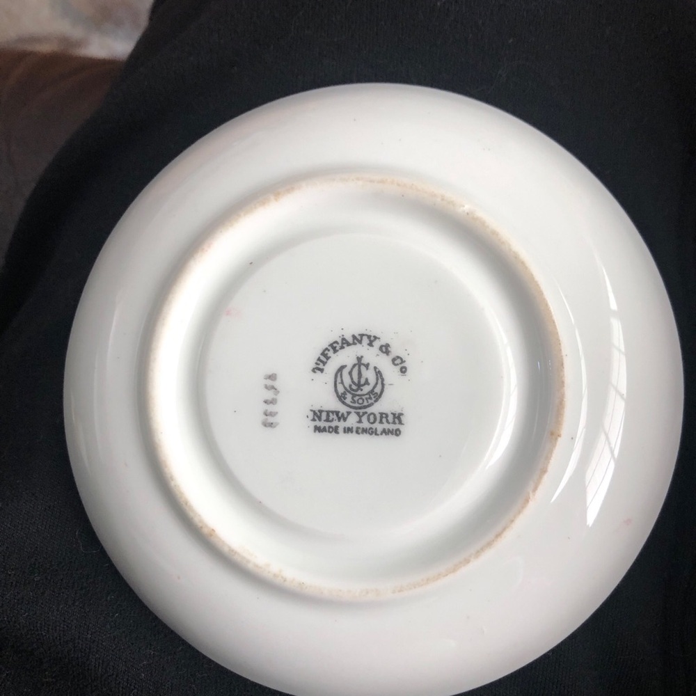 Tiffany & Co. 4 Vintage White Porcelain Saucer with Gold Band & 3 Bavaria Cups - Picture 5 of 16